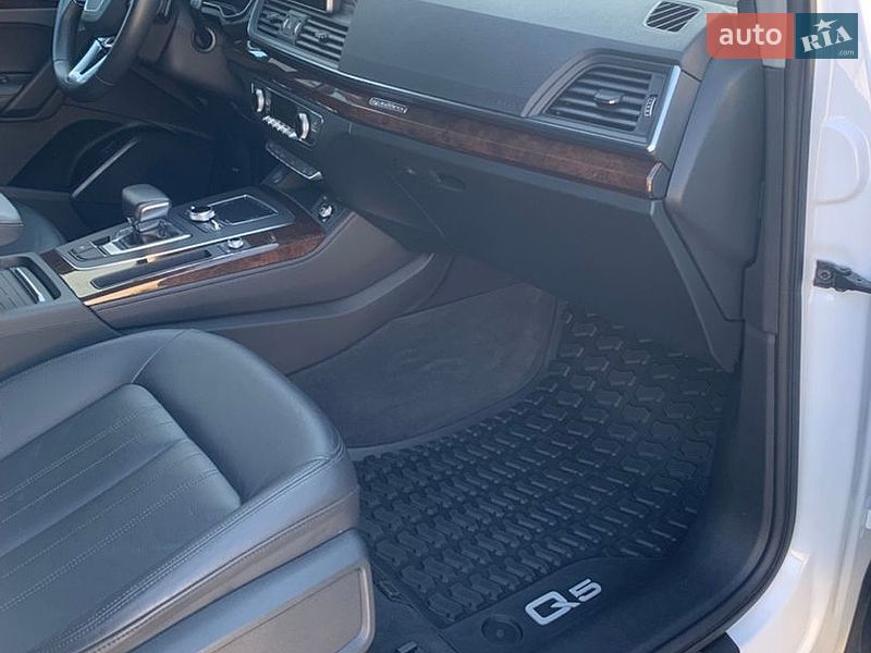 Внедорожник / Кроссовер Audi Q5 2020 в Стрые