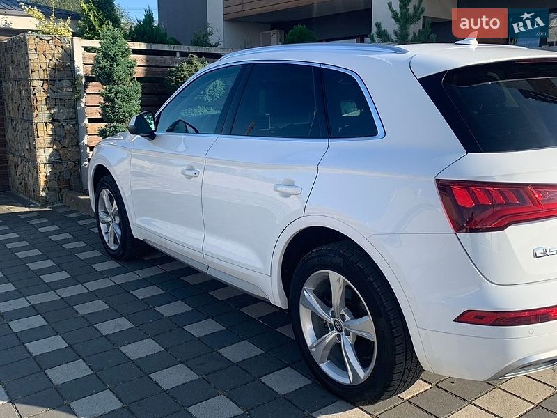 Внедорожник / Кроссовер Audi Q5 2020 в Стрые