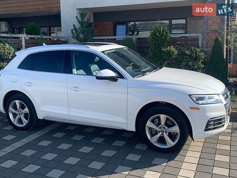 Внедорожник / Кроссовер Audi Q5 2020 в Стрые