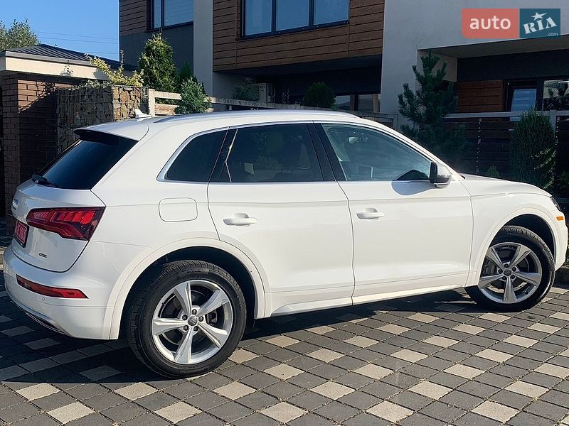 Внедорожник / Кроссовер Audi Q5 2020 в Стрые