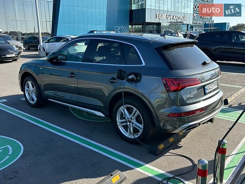 Внедорожник / Кроссовер Audi Q5 2020 в Южноукраинске