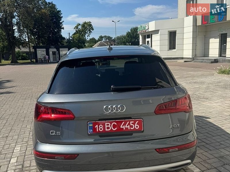 Позашляховик / Кросовер Audi Q5 2018 в Черкасах фото 4 Позашляховик / Кросовер Audi Q5 2018 в Черкасах