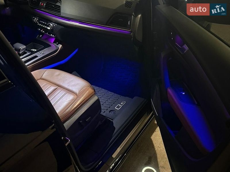 Позашляховик / Кросовер Audi Q5 2021 в Вінниці