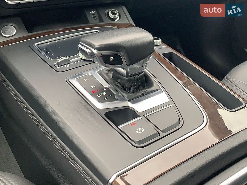 Внедорожник / Кроссовер Audi Q5 2020 в Стрые