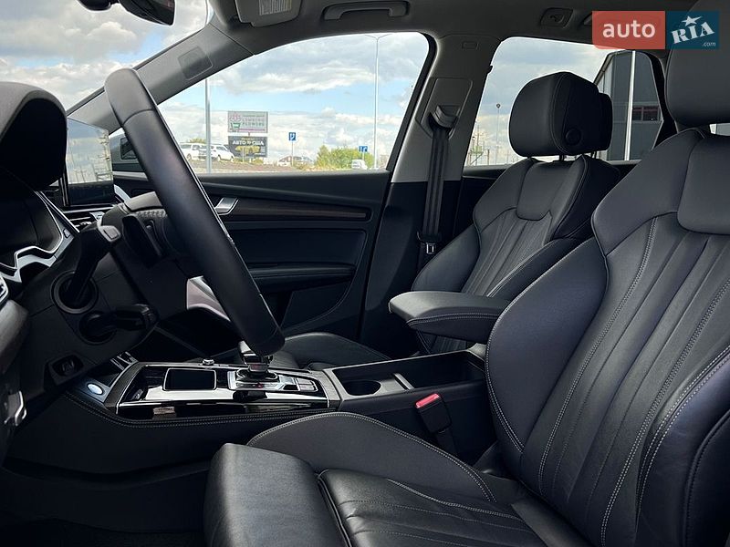 Внедорожник / Кроссовер Audi Q5 2022 в Львове