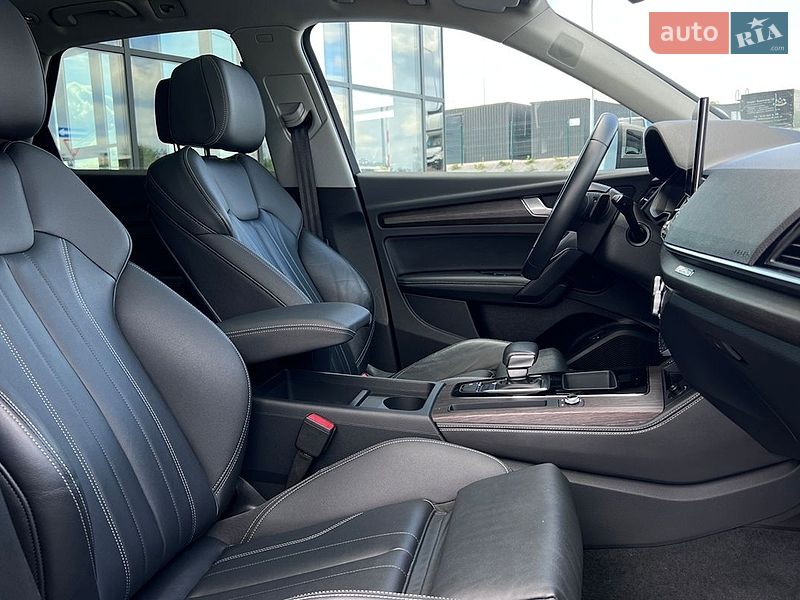 Внедорожник / Кроссовер Audi Q5 2022 в Львове