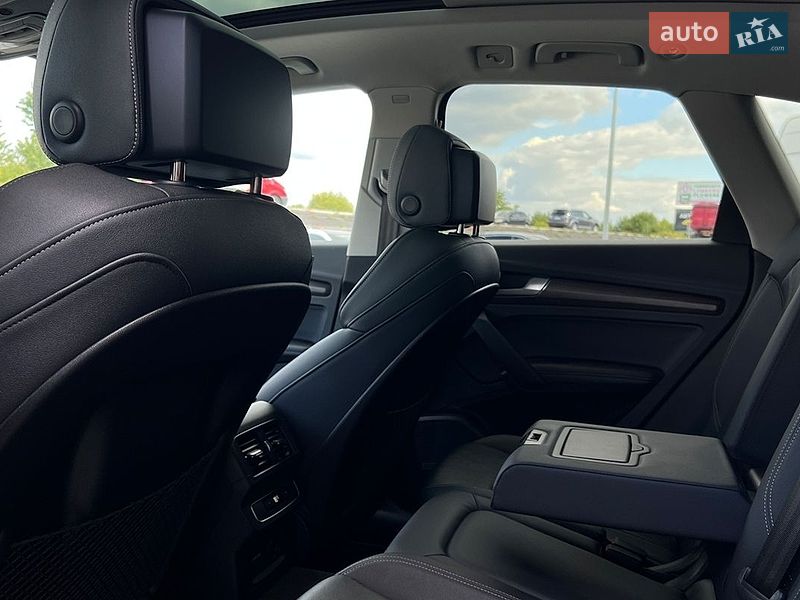 Внедорожник / Кроссовер Audi Q5 2022 в Львове