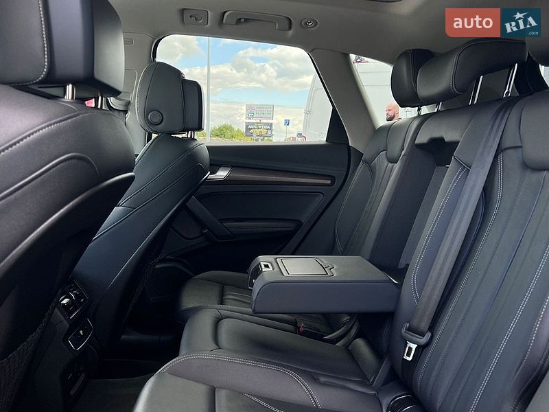 Внедорожник / Кроссовер Audi Q5 2022 в Львове
