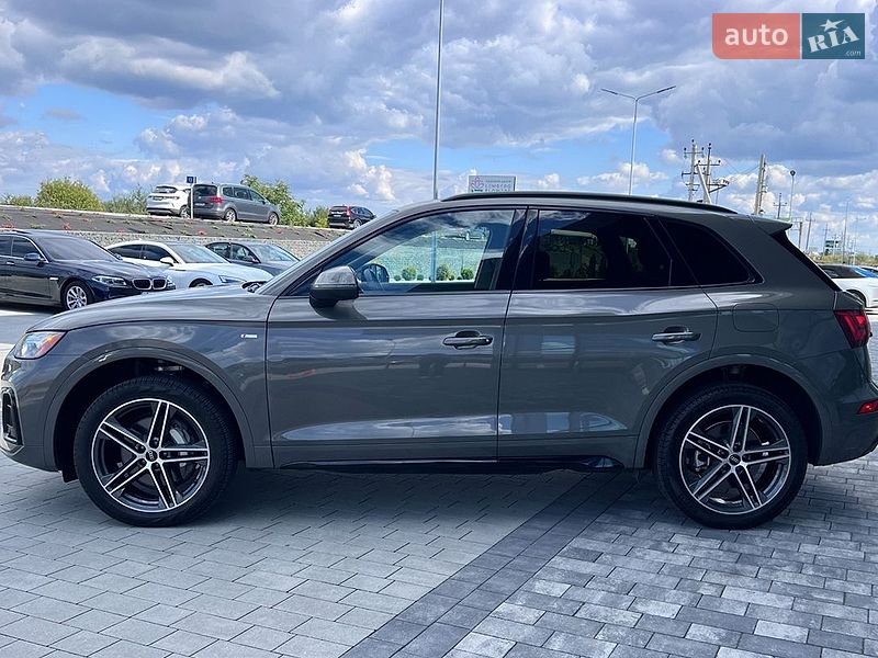 Внедорожник / Кроссовер Audi Q5 2022 в Львове