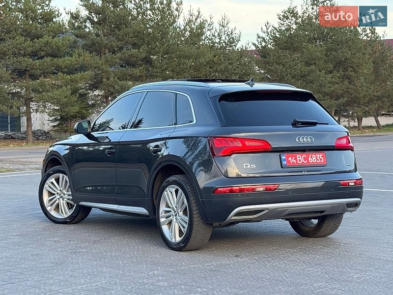 Позашляховик / Кросовер Audi Q5 2018 в Львові
