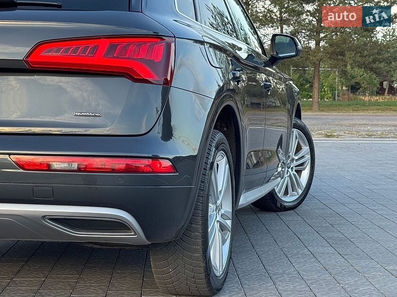 Позашляховик / Кросовер Audi Q5 2018 в Львові