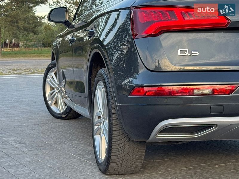 Позашляховик / Кросовер Audi Q5 2018 в Львові