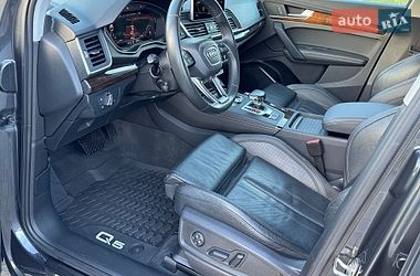 Позашляховик / Кросовер Audi Q5 2018 в Львові