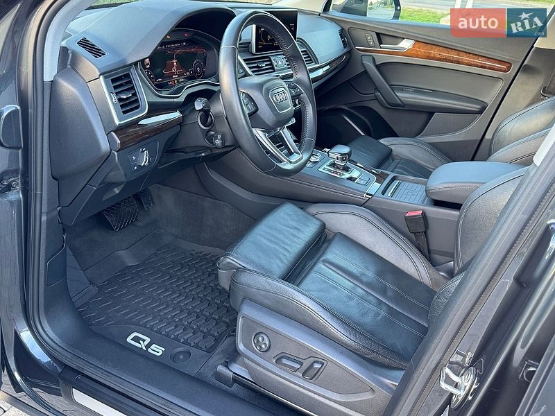 Позашляховик / Кросовер Audi Q5 2018 в Львові