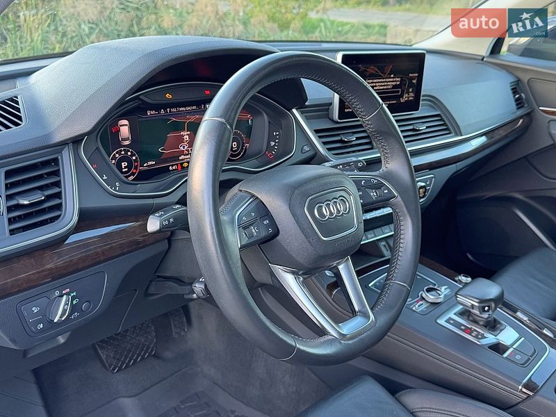 Позашляховик / Кросовер Audi Q5 2018 в Львові