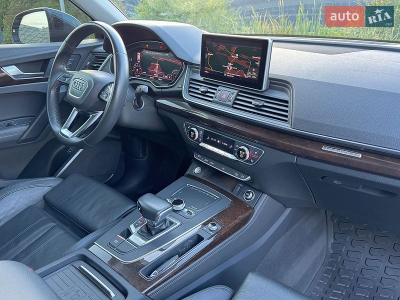 Позашляховик / Кросовер Audi Q5 2018 в Львові
