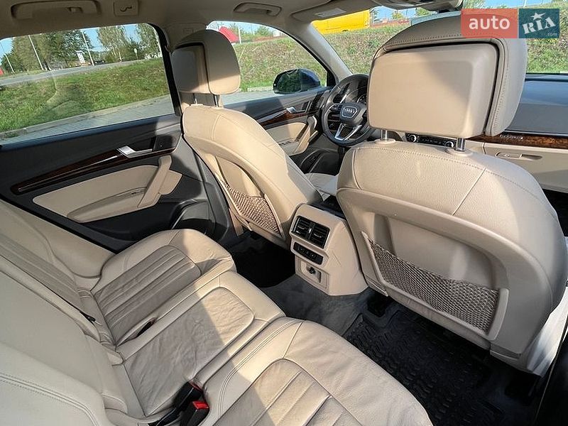 Позашляховик / Кросовер Audi Q5 2018 в Стрию