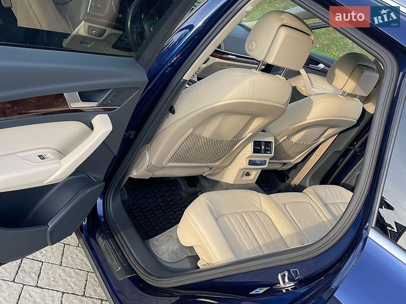 Позашляховик / Кросовер Audi Q5 2018 в Стрию