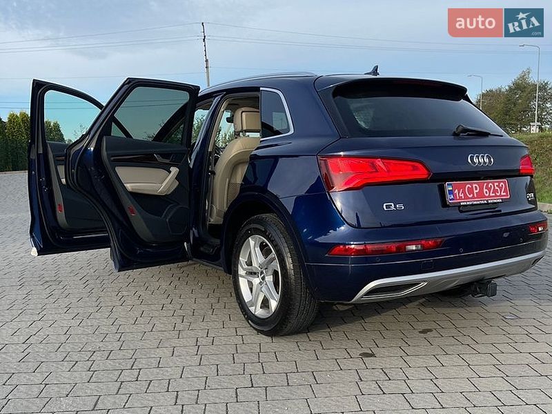 Позашляховик / Кросовер Audi Q5 2018 в Стрию