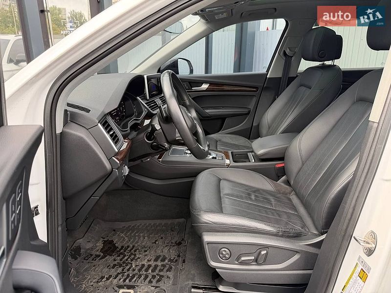 Внедорожник / Кроссовер Audi Q5 2020 в Киеве
