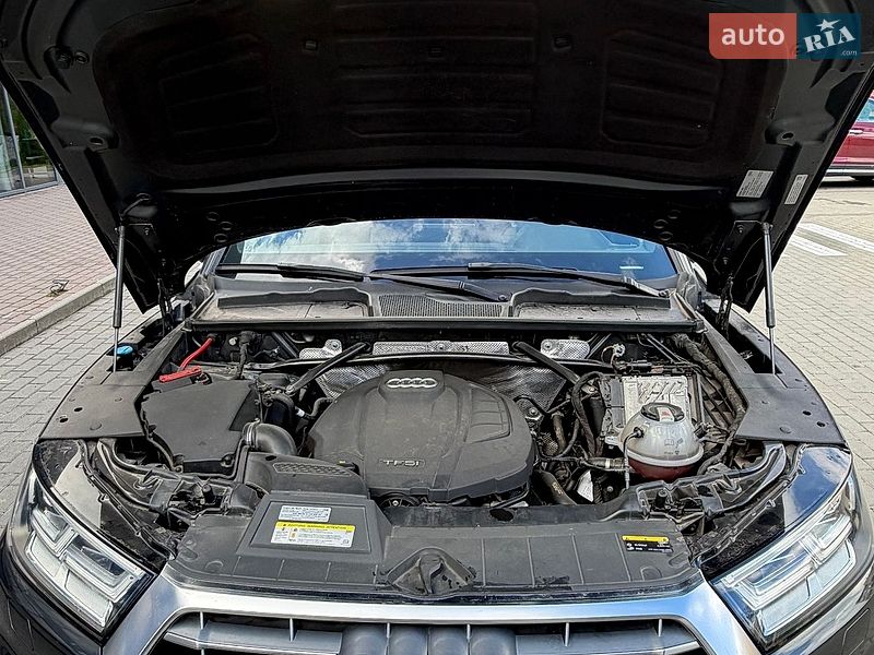 Внедорожник / Кроссовер Audi Q5 2018 в Новояворовске