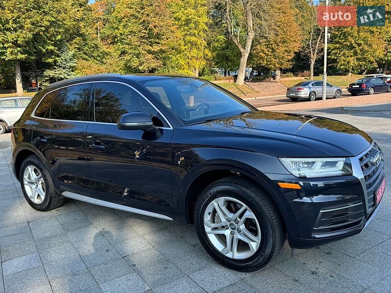 Внедорожник / Кроссовер Audi Q5 2018 в Житомире