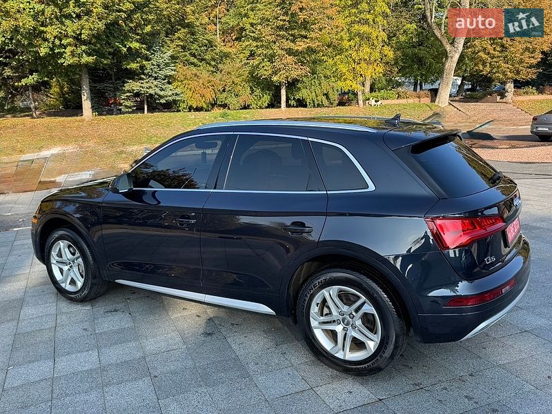 Внедорожник / Кроссовер Audi Q5 2018 в Житомире