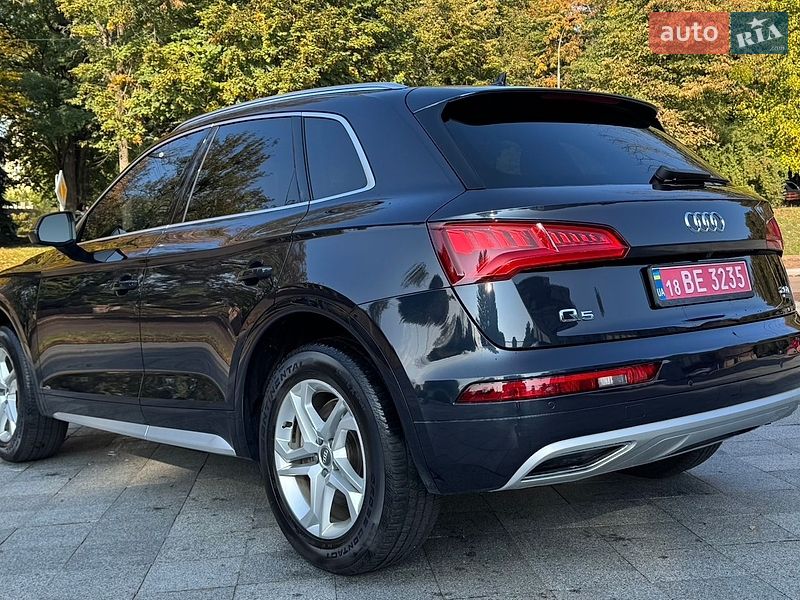 Внедорожник / Кроссовер Audi Q5 2018 в Житомире