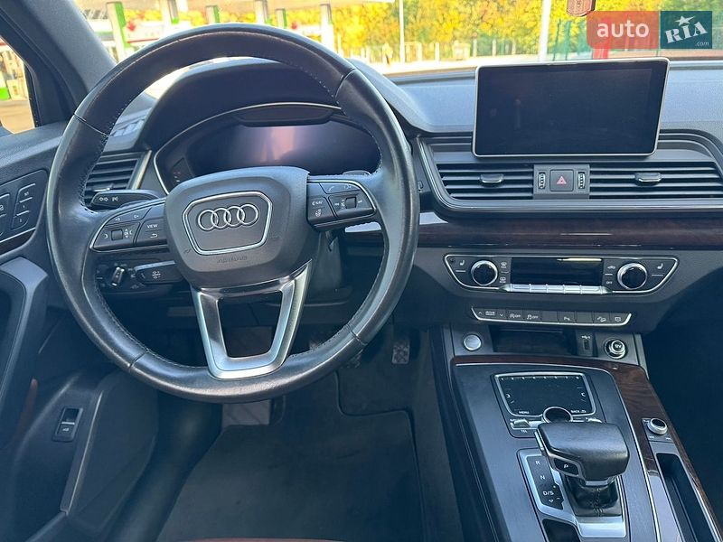 Внедорожник / Кроссовер Audi Q5 2018 в Житомире