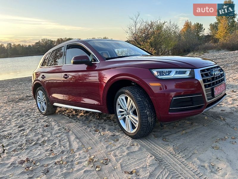 Внедорожник / Кроссовер Audi Q5 2018 в Киеве