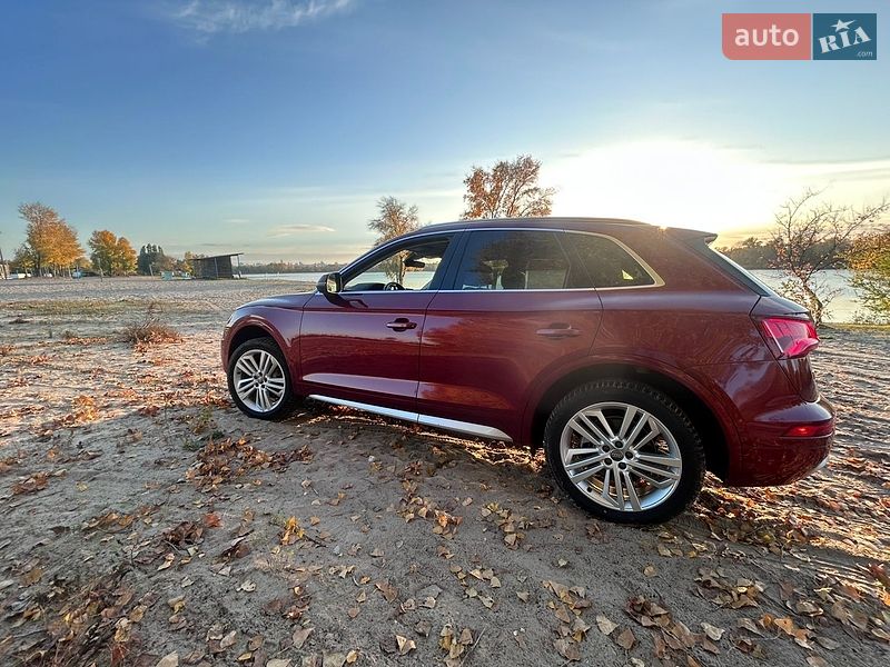 Внедорожник / Кроссовер Audi Q5 2018 в Киеве
