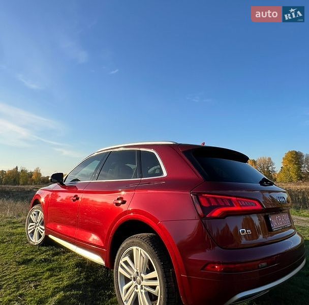 Внедорожник / Кроссовер Audi Q5 2018 в Киеве