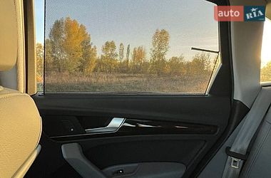 Внедорожник / Кроссовер Audi Q5 2018 в Киеве
