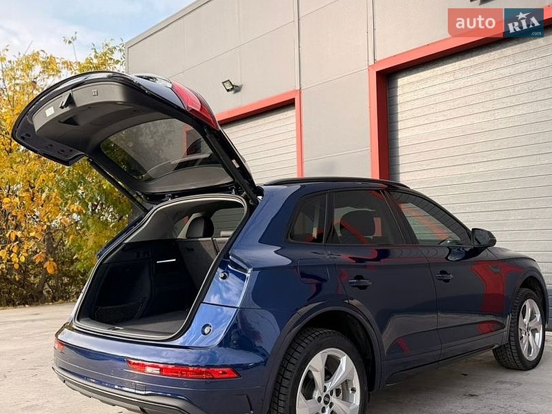 Внедорожник / Кроссовер Audi Q5 2025 в Барышевке