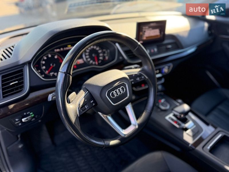 Позашляховик / Кросовер Audi Q5 2019 в Івано-Франківську