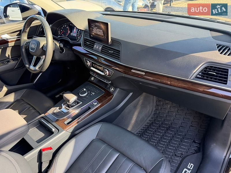 Позашляховик / Кросовер Audi Q5 2019 в Івано-Франківську