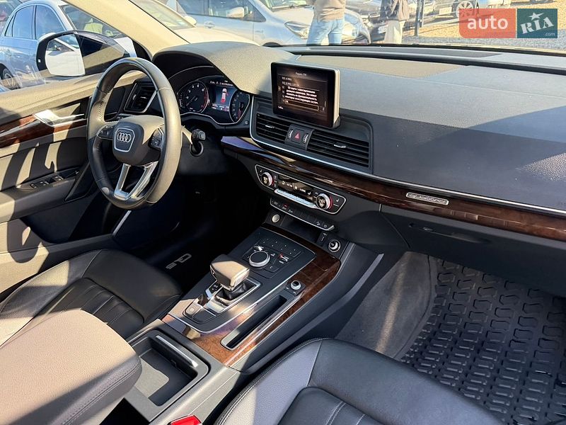 Позашляховик / Кросовер Audi Q5 2019 в Івано-Франківську