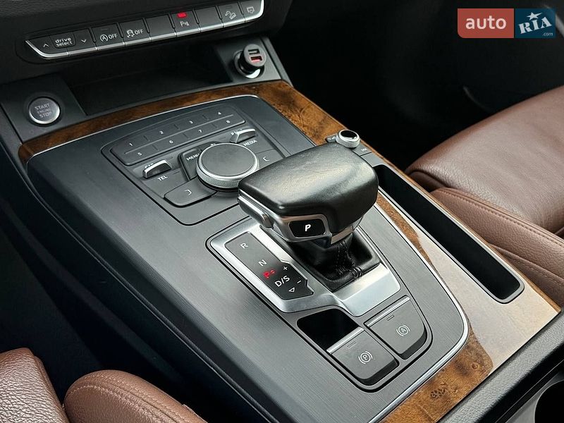 Позашляховик / Кросовер Audi Q5 2017 в Києві