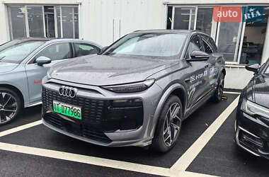 Audi Q6 e-tron  2025