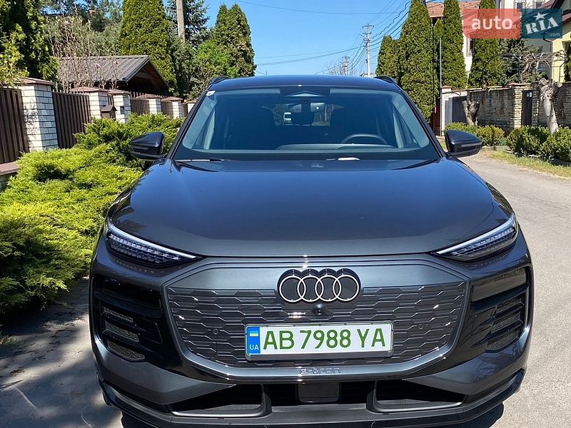 Легкові Audi Q6 e-tron