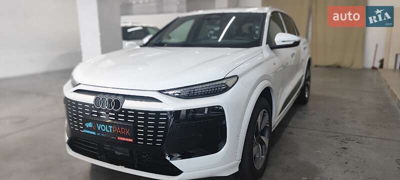Audi Q6L e-tron