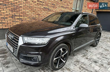 Audi Q7 e-tron  2018