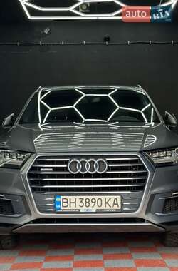 Audi Q7 e-tron 2016