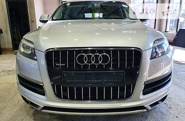 Audi Q7  2012