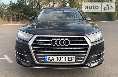 Audi Q7  2015