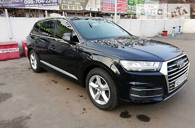 Audi Q7  2015