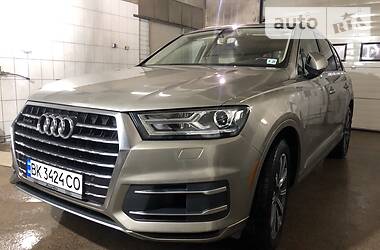 Audi Q7  2016