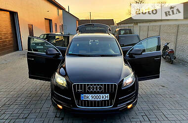 Audi Q7  2011