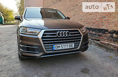 Audi Q7  2016