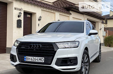 Audi Q7  2016